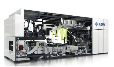 EUV光刻機(jī)）  　　工控機(jī)具有重要的計算機(jī)屬性和特征,主機(jī)結(jié)構(gòu)有機(jī)箱、主板、CPU、硬盤、內(nèi)存、及接口,并有操作系統(tǒng)、控制協(xié)議、計算能力、人機(jī)界面等等。工控行業(yè)的產(chǎn)品和技術(shù)包括主機(jī)使用環(huán)境非常特殊,屬于架構(gòu)與工業(yè)和自動化的橋梁。