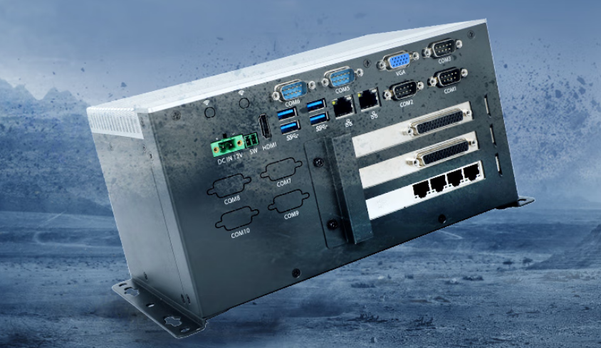 這款無風(fēng)扇工控機(jī)機(jī)箱尺寸為270.2*155.5*131.5mm帶支架（寬*深*高），約重3kg。機(jī)身輕小，便于攜帶搬運(yùn)。