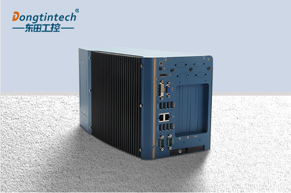 東田嵌入式無風(fēng)扇工控機(jī).png