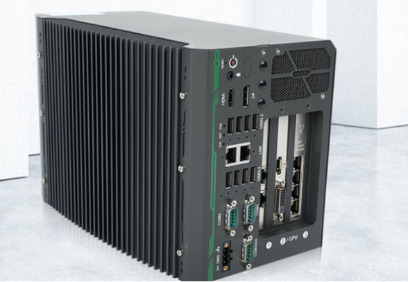 東田嵌入式工控機.png