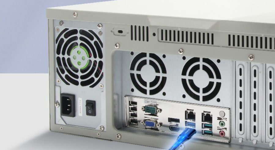 該工控機端口豐富，擴展性強，可外接多種設備，滿足客戶多種需求。